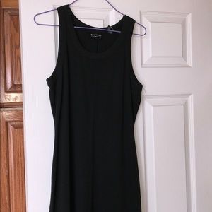 Long black also in white dress